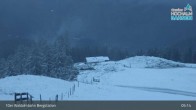 Archived image Webcam Waldalmbahn Top Station (Rauris) 04:00