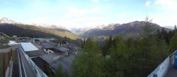 Archived image Webcam Bergbahnen See in Tyrol - Medrig Center 06:00
