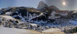 Archived image Webcam Panoramic view of St. Christina 13:00