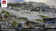 Archiv Foto Webcam Zürs: Hotel Arlberghaus 13:00