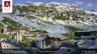 Archiv Foto Webcam Zürs: Hotel Arlberghaus 15:00