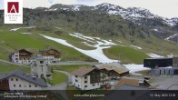 Archiv Foto Webcam Zürs: Hotel Arlberghaus 11:00