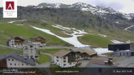 Archiv Foto Webcam Zürs: Hotel Arlberghaus 15:00