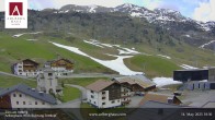 Archiv Foto Webcam Zürs: Hotel Arlberghaus 17:00