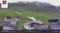Archiv Foto Webcam Zürs: Hotel Arlberghaus 06:00