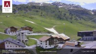 Archiv Foto Webcam Zürs: Hotel Arlberghaus 11:00
