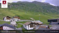 Archiv Foto Webcam Zürs: Hotel Arlberghaus 15:00
