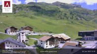Archiv Foto Webcam Zürs: Hotel Arlberghaus 13:00