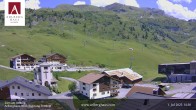 Archiv Foto Webcam Zürs: Hotel Arlberghaus 13:00