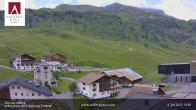 Archiv Foto Webcam Zürs: Hotel Arlberghaus 13:00