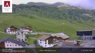 Archiv Foto Webcam Zürs: Hotel Arlberghaus 17:00