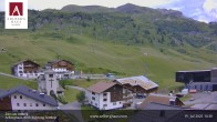 Archiv Foto Webcam Zürs: Hotel Arlberghaus 13:00