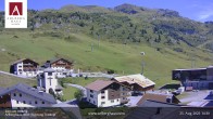 Archiv Foto Webcam Zürs: Hotel Arlberghaus 13:00