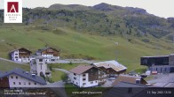 Archiv Foto Webcam Zürs: Hotel Arlberghaus 12:00