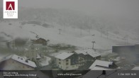 Archiv Foto Webcam Zürs: Hotel Arlberghaus 15:00