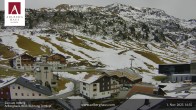 Archiv Foto Webcam Zürs: Hotel Arlberghaus 13:00