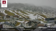 Archiv Foto Webcam Zürs: Hotel Arlberghaus 13:00