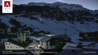 Archiv Foto Webcam Zürs: Hotel Arlberghaus 05:00