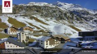 Archiv Foto Webcam Zürs: Hotel Arlberghaus 13:00