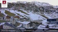 Archiv Foto Webcam Zürs: Hotel Arlberghaus 07:00