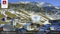 Archiv Foto Webcam Zürs: Hotel Arlberghaus 11:00