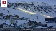 Archiv Foto Webcam Zürs: Hotel Arlberghaus 15:00