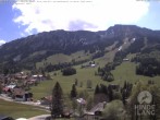Archived image Webcam View of the kids hotel Oberjoch at the slopes in front 11:00