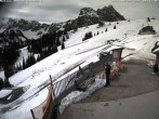 Archived image Webcam Arrival of the Breitenbergbahn cabins 09:00