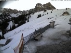 Archived image Webcam Arrival of the Breitenbergbahn cabins 15:00