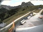 Archived image Webcam Arrival of the Breitenbergbahn cabins 17:00