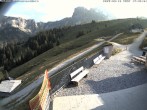 Archived image Webcam Arrival of the Breitenbergbahn cabins 17:00
