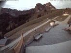 Archived image Webcam Arrival of the Breitenbergbahn cabins 05:00
