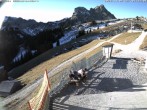 Archived image Webcam Arrival of the Breitenbergbahn cabins 07:00