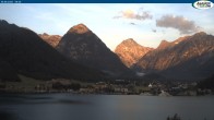 Archived image Webcam Inn Bergkristall / Maurach 05:00