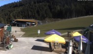 Archiv Foto Webcam Hauser Kaibling: Service Center (1424 m) 13:00