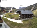 Archiv Foto Webcam Dorfzentrum von Warth 13:00