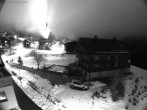 Archiv Foto Webcam Dorfzentrum von Warth 17:00