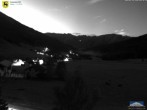 Archiv Foto Webcam Dorf Tschierv 03:00