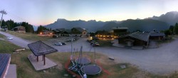 Archived image Webcam View from Le Bettex 05:00