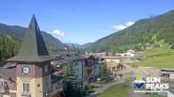 Archived image Webcam Sun Peaks Grand Hotel / Village Base 08:00