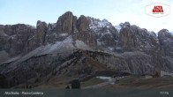 Archived image Webcam Alta Badia: Passo Gardena 16:00