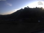 Archiv Foto Webcam Winterberg: Blick vom Quick Jet zur Sprungschanze 05:00