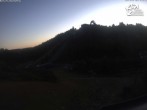 Archiv Foto Webcam Winterberg: Blick vom Quick Jet zur Sprungschanze 05:00