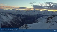 Archived image Webcam top station Gandegg-Hockenhorngrat 04:00