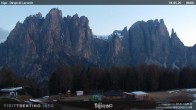 Archiv Foto Webcam Val di Fassa - Dirupi di Larséc 05:00