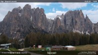 Archiv Foto Webcam Val di Fassa - Dirupi di Larséc 13:00
