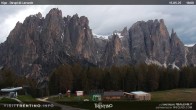 Archived image Webcam Dirupi di Larséc 17:00