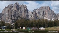 Archiv Foto Webcam Val di Fassa - Dirupi di Larséc 13:00
