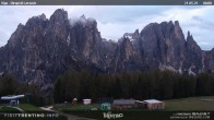 Archived image Webcam Dirupi di Larséc 05:00