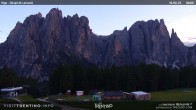 Archiv Foto Webcam Val di Fassa - Dirupi di Larséc 05:00